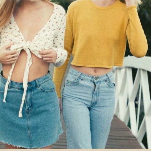 Brandy Melville Mustard Yellow "Francesca" Cropped Knit Sweater - Picture 3 of 7